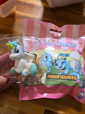 Confirmed Neopets Uni Minifigure